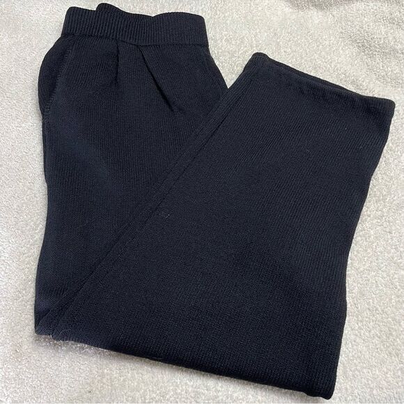 ST JOHN Basics‎ Black Santana Knit Pleated Front Pockets Cropped Pants 6 - Picture 1 of 6